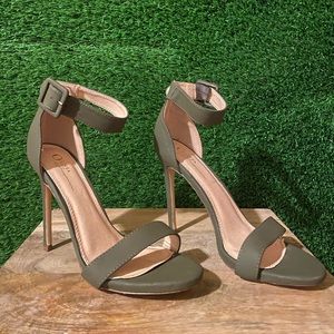 NEVER CHASE MEN AGAIN